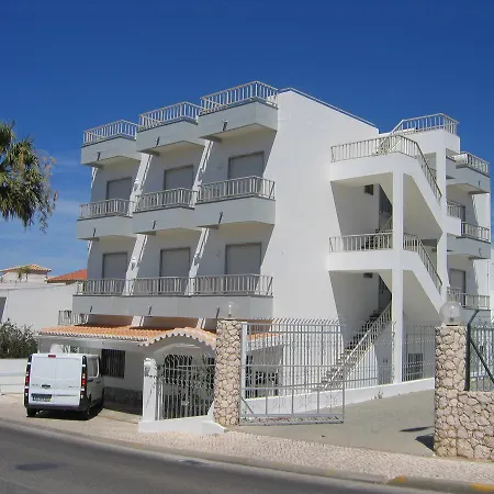 Residencial Campo-mar By Umbral بيت ضيافة 3*